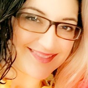 Meet your Posher, Sarah jane